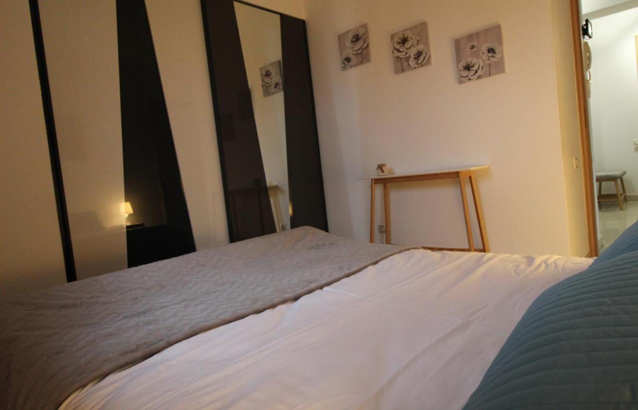 Lovely 2-Bedroom Apartment 아테네 외부 사진