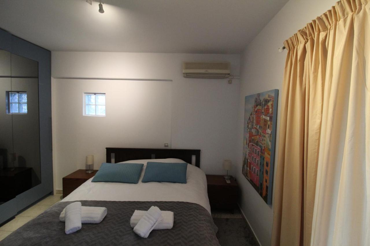 Lovely 2-Bedroom Apartment 아테네 외부 사진